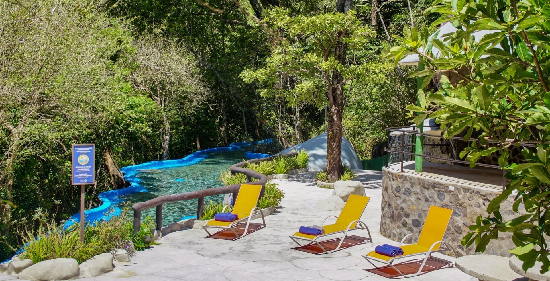 Buena Vista del Rincón — hot-spring pool in the rainforest